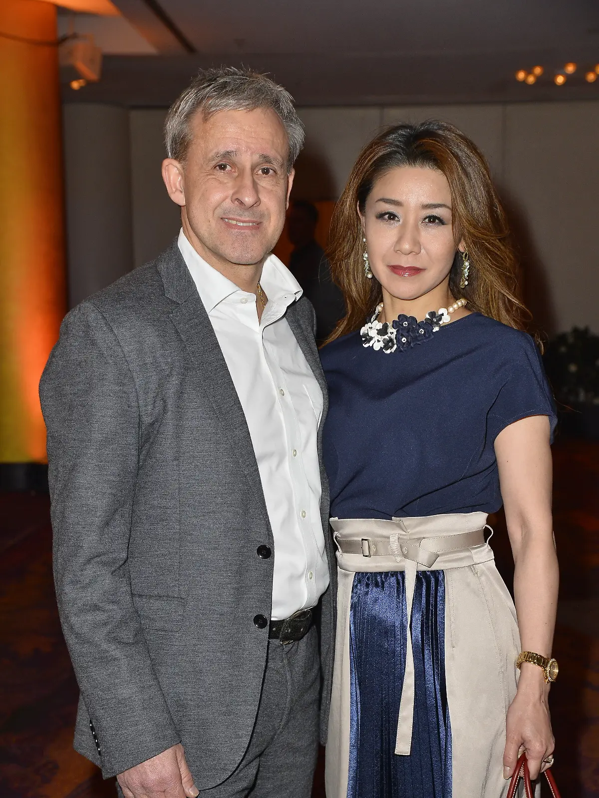 Pierre Littbarski mit Ehefrau Hitomi Koizumi bei der Verleihung des DEUTSCHEN SPORTJOURNALISTENPREIS 2019 in Hamburg im Grand Elysée am 25.03.2019 Sonderkonditionen: Preisabsprache bei Titelverwendung erforderlich