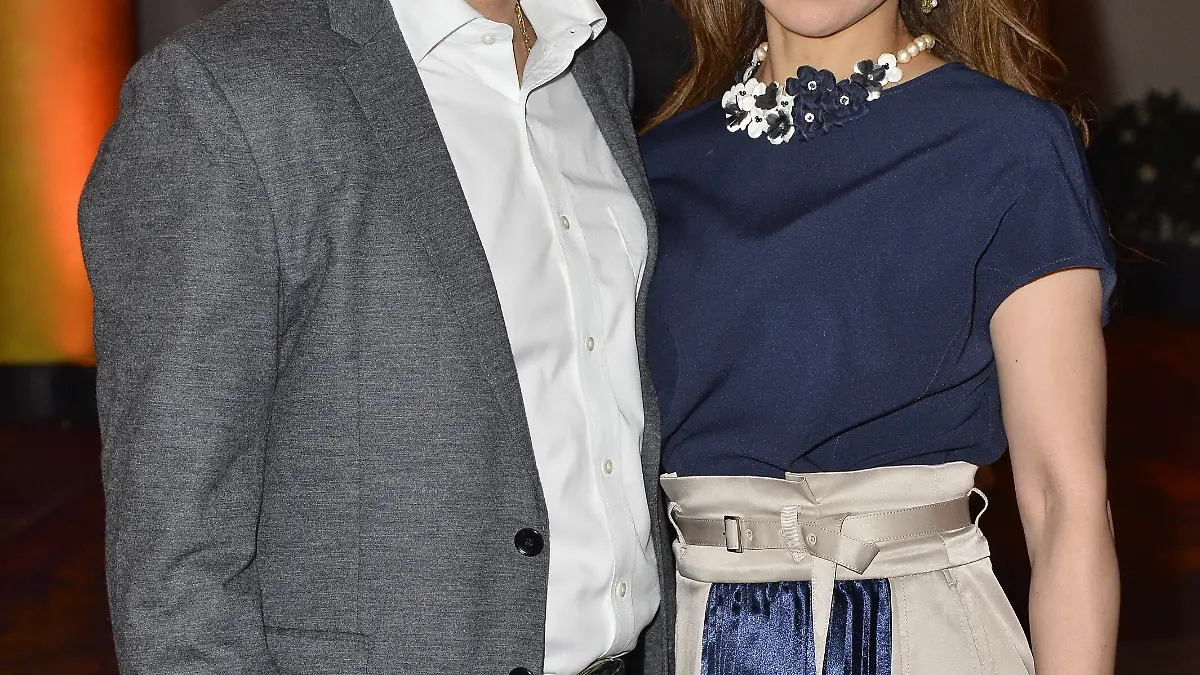 Pierre Littbarski mit Ehefrau Hitomi Koizumi bei der Verleihung des DEUTSCHEN SPORTJOURNALISTENPREIS 2019 in Hamburg im Grand Elysée am 25.03.2019 Sonderkonditionen: Preisabsprache bei Titelverwendung erforderlich