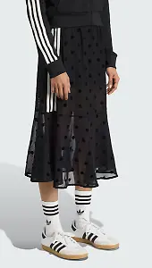 Transparenter Rock mit Punktemuster