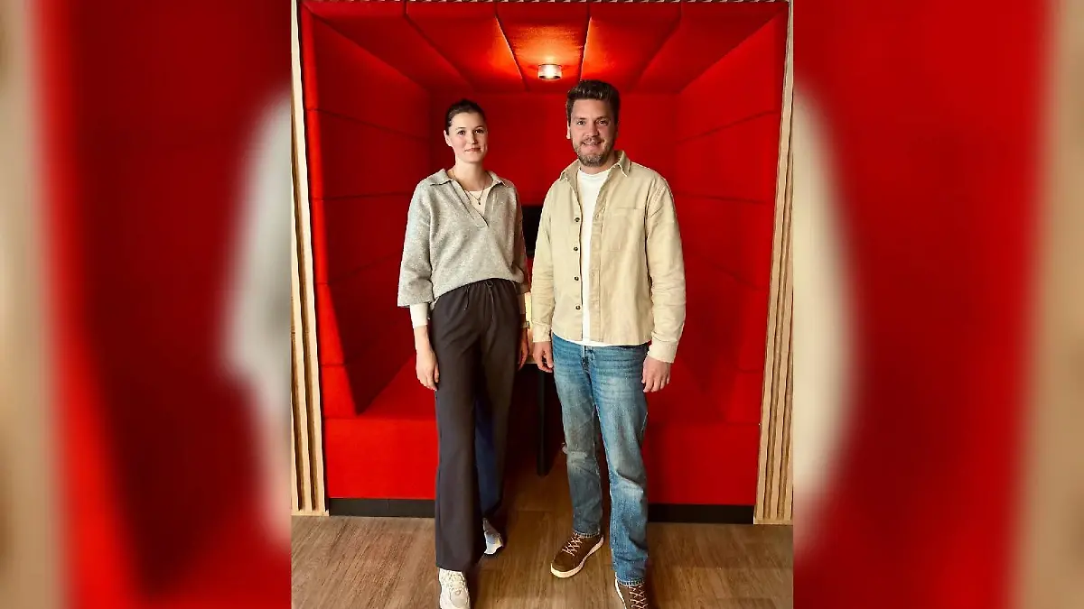 Im Interview mit Svenja Hoffmann hat Reporter Ralf Herrmann verraten, was ihn an Bord von AIDA Cosma besonders überrascht hat.