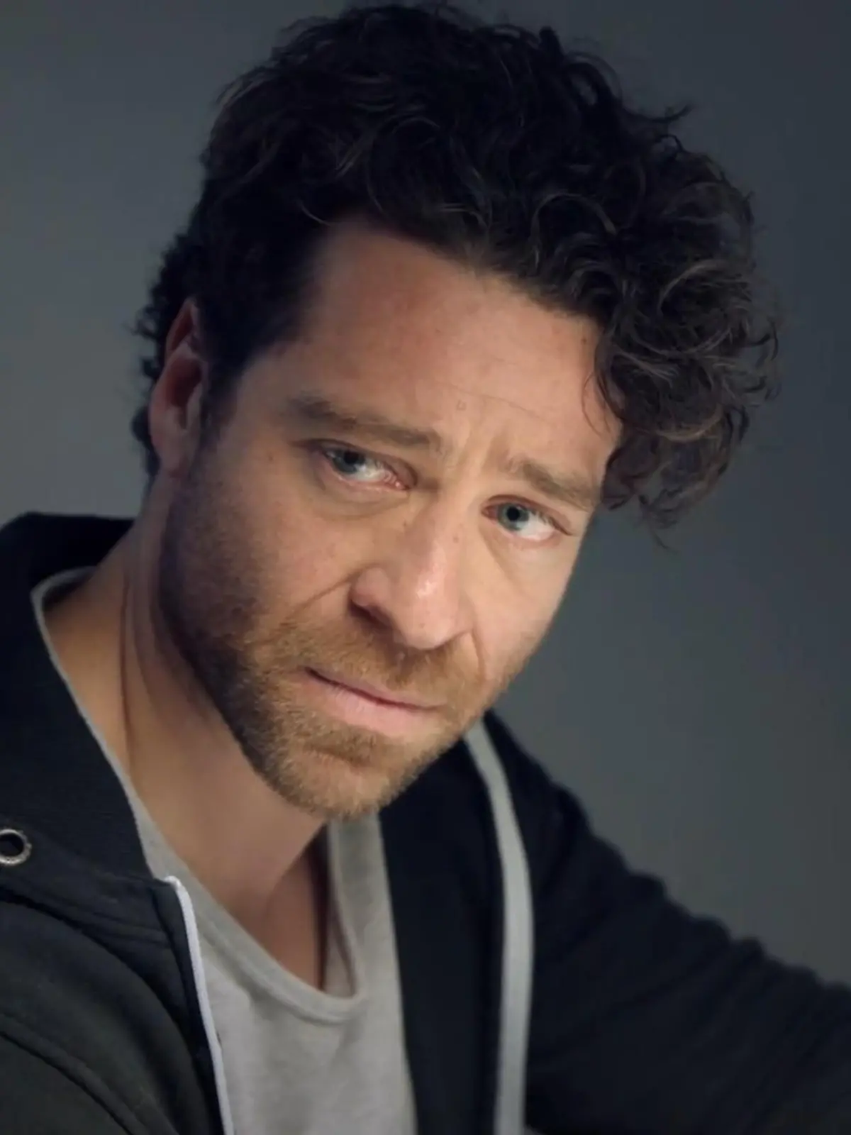 GZSZ: Carlos steht unter Druck