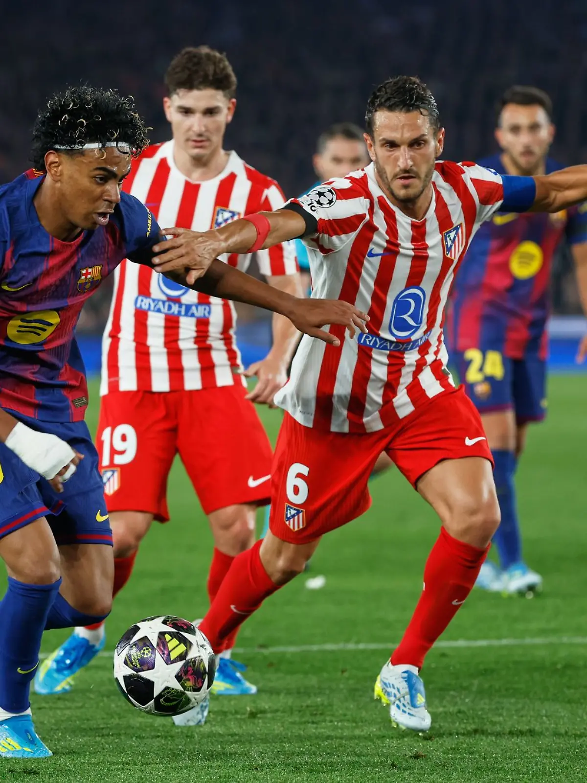 Bild zu: "Flick mit Barça vor dem Aus - Nächster Liverpool-Rückschlag"