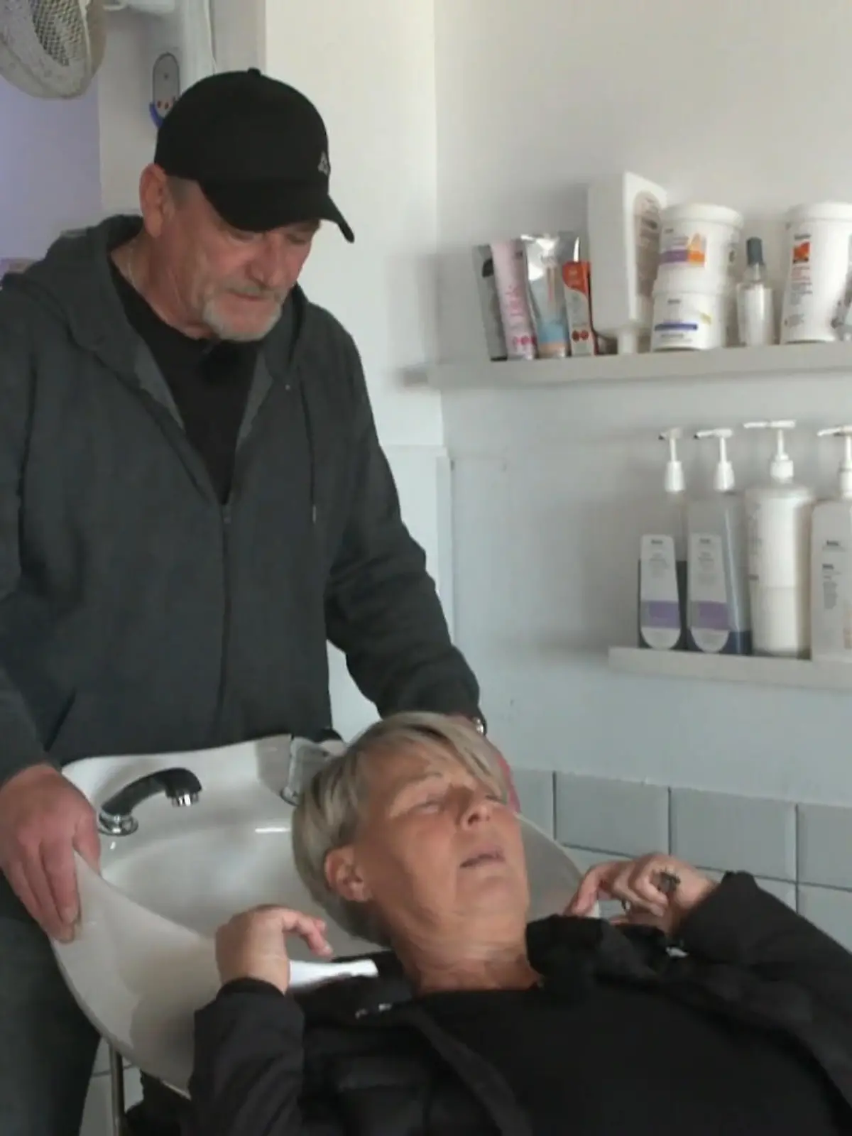 Bild zu: "Vom geplatzten Campingplatz-Traum zurück an die Schere"