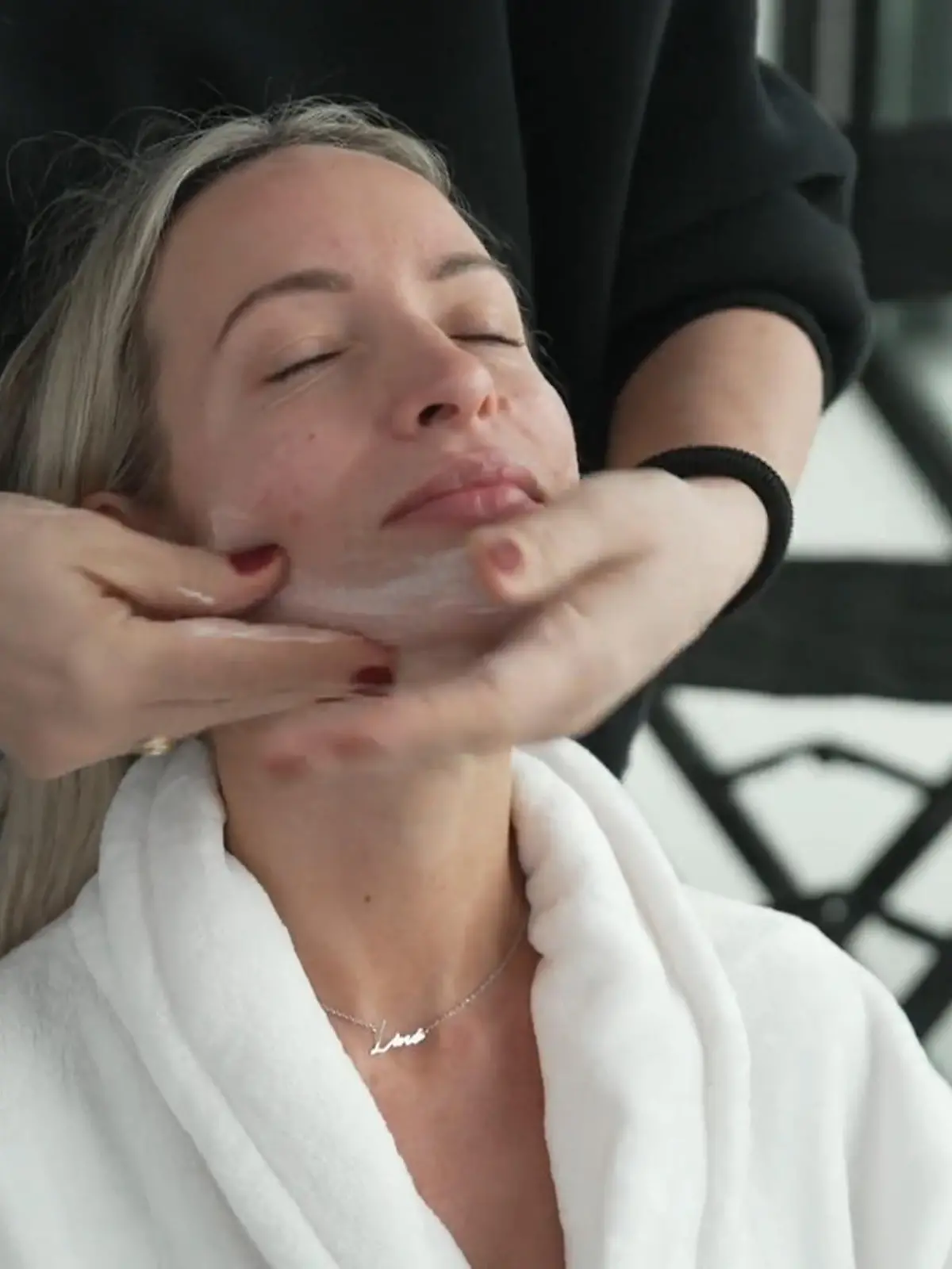 Bild zu: "Nicoles Playboy-Shooting startet mit Wetterfrust"