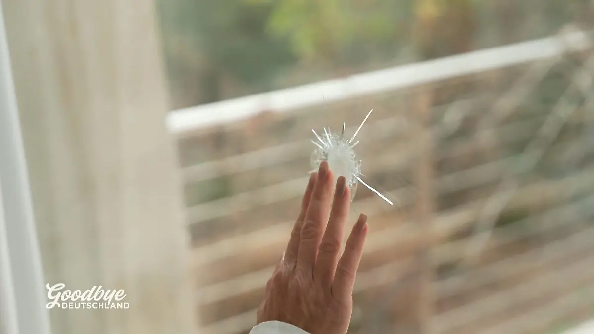 Steffs Neustart bekommt eine düstere Wendung Schüsse auf die Villa!