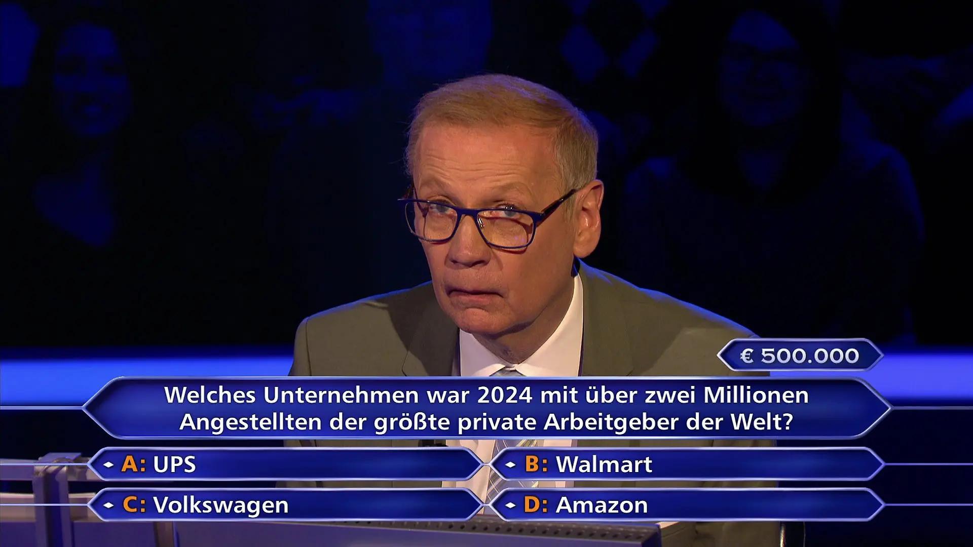 Als sein „Wer wird Millionär?”-Kandidat ohne lange zu überlegen die Antwort raushaut, kann’s selbst Günther Jauch nicht fassen.