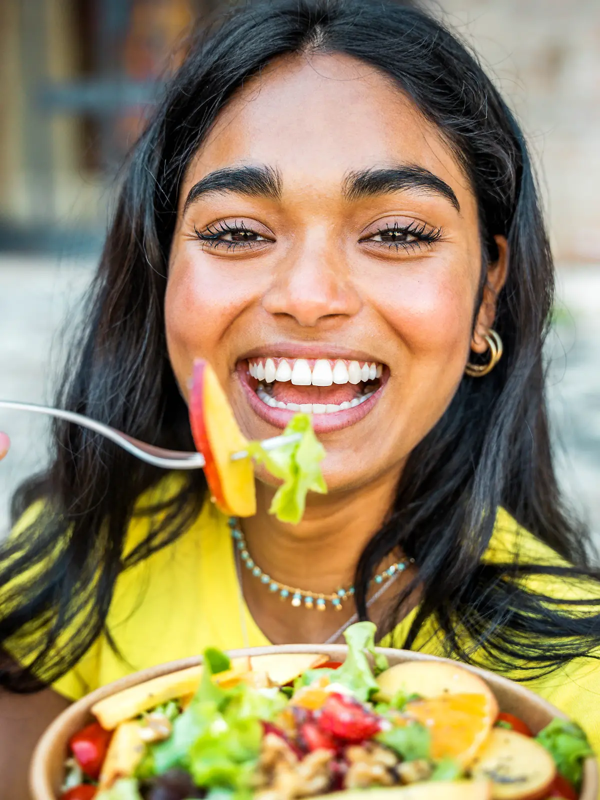 Ein guter Ernährungsplan setzt auf Flexibilität und gesunde Gewohnheiten statt auf strenge Diäten.