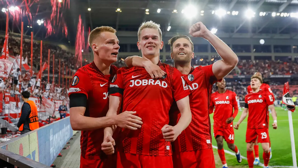 Torjubel SC Freiburg beim 3:0 durch Matthias Ginter SC Freiburg, 28 , Deutschland, Fussball, UEFA Europa League, Viertelfinale, 2025/2026, SC Freiburg vs. Celta Vigo, 09.04.2026, Freiburg im Breisgau Europa-Park Stadion Stadion am Deutschland *** SC Freiburg celebrating a 3-0 goal by Matthias Ginter SC Freiburg, 28 , Germany, Football, UEFA Europa League, quarter-final, 2025 2026, SC Freiburg vs Celta Vigo, 09 04 2026, Freiburg im Breisgau Europa Park Stadion Stadion am Deutschland Copyright: xGrantxHubbsx