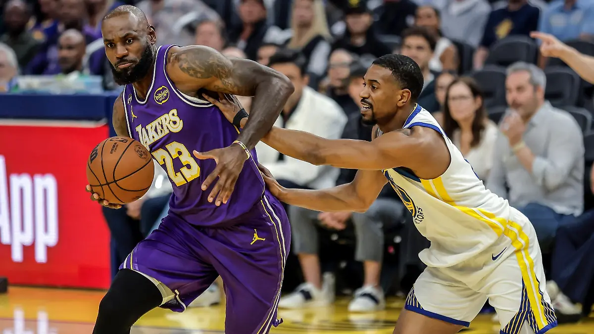 LeBron James (links) führte die Lakers zu einem Sieg bei den Warriors.