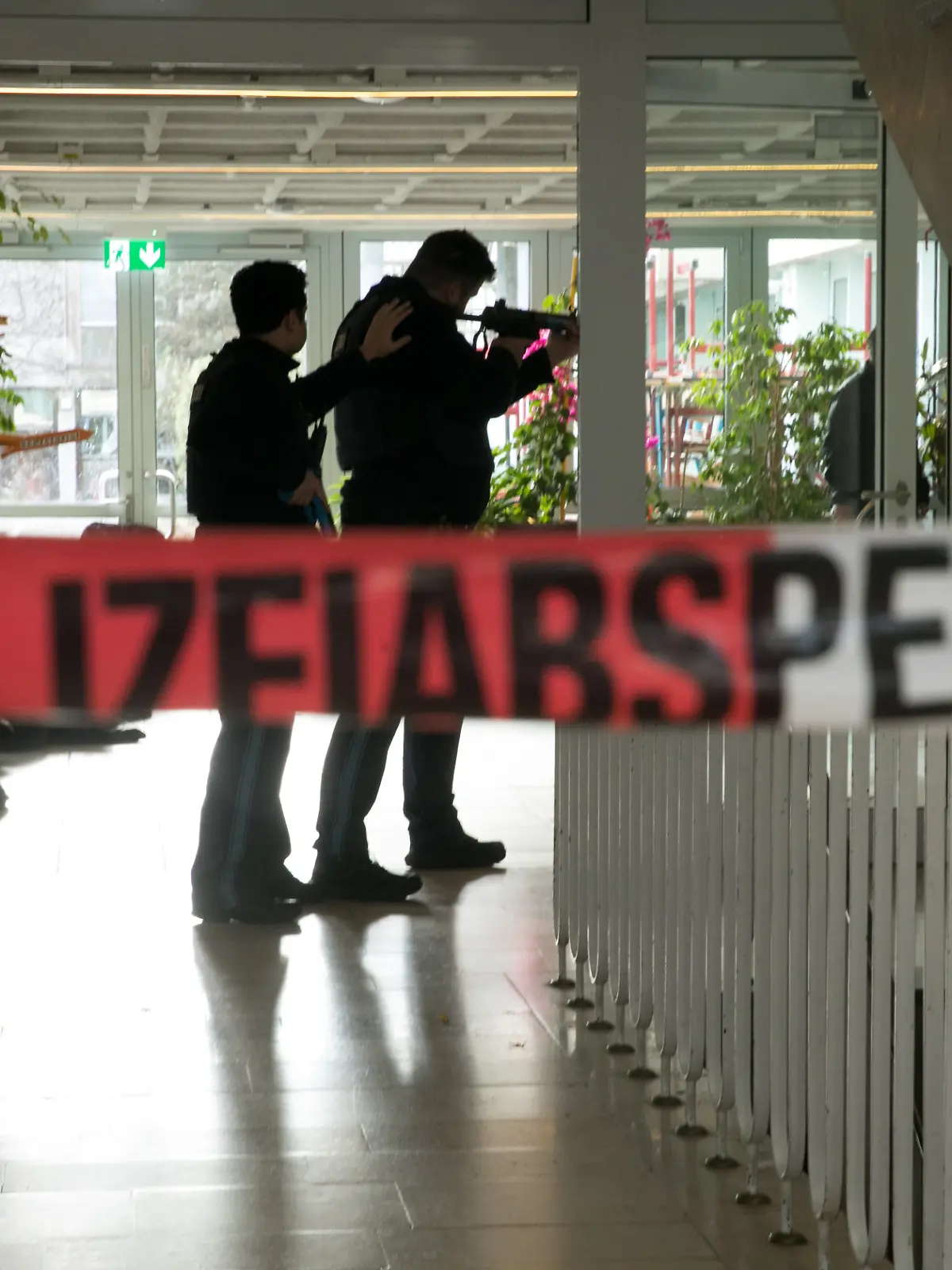 Bild zu: "Gewalt-Welle rollt über Schulen – Lehrer in Angst!"