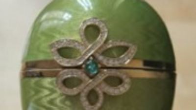 England: Dieb klaut Handtasche und ahnt nicht, dass DIESER legendäre Schatz noch drin steckt