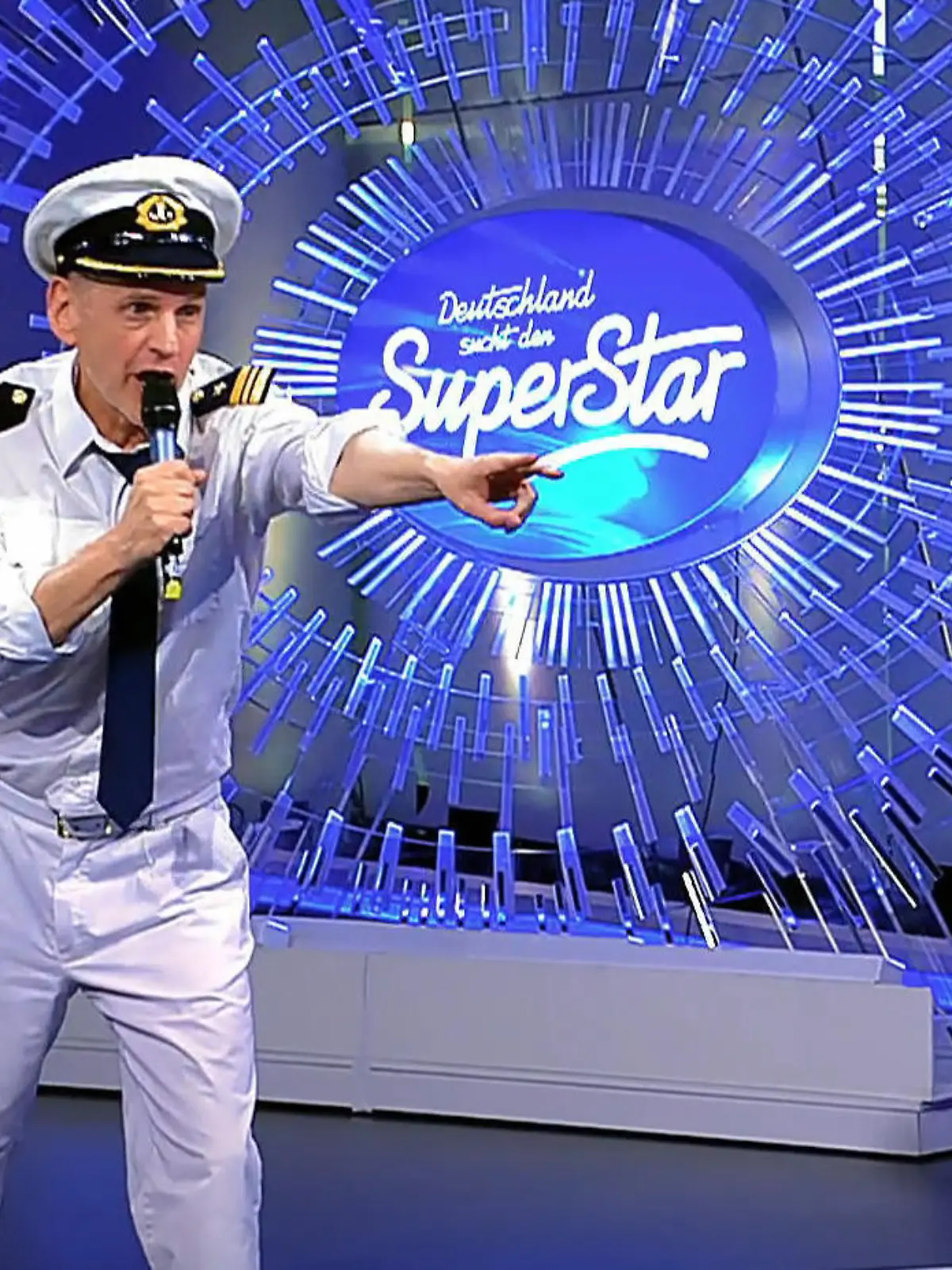 Bild zu: "Die Partyschlager-Rakete Kaleu wird zum Bilndgänger"