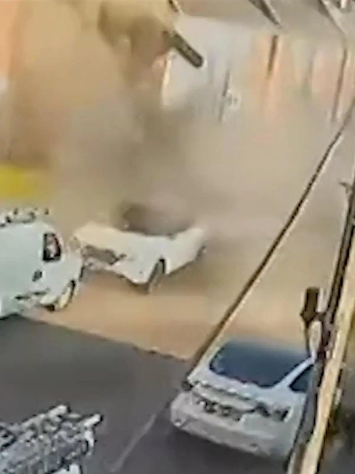 Bild zu: "Trümmerfeld nach Gas-Explosion! Mann sprengt eigenes Haus in die Luft - aus DIESEM Grund"