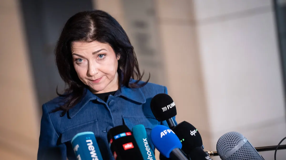 Pressestatement der Bundeswirtschaftsministerin Reiche zum Kraftstoffmaßnahmenpaket der Bundesregierung