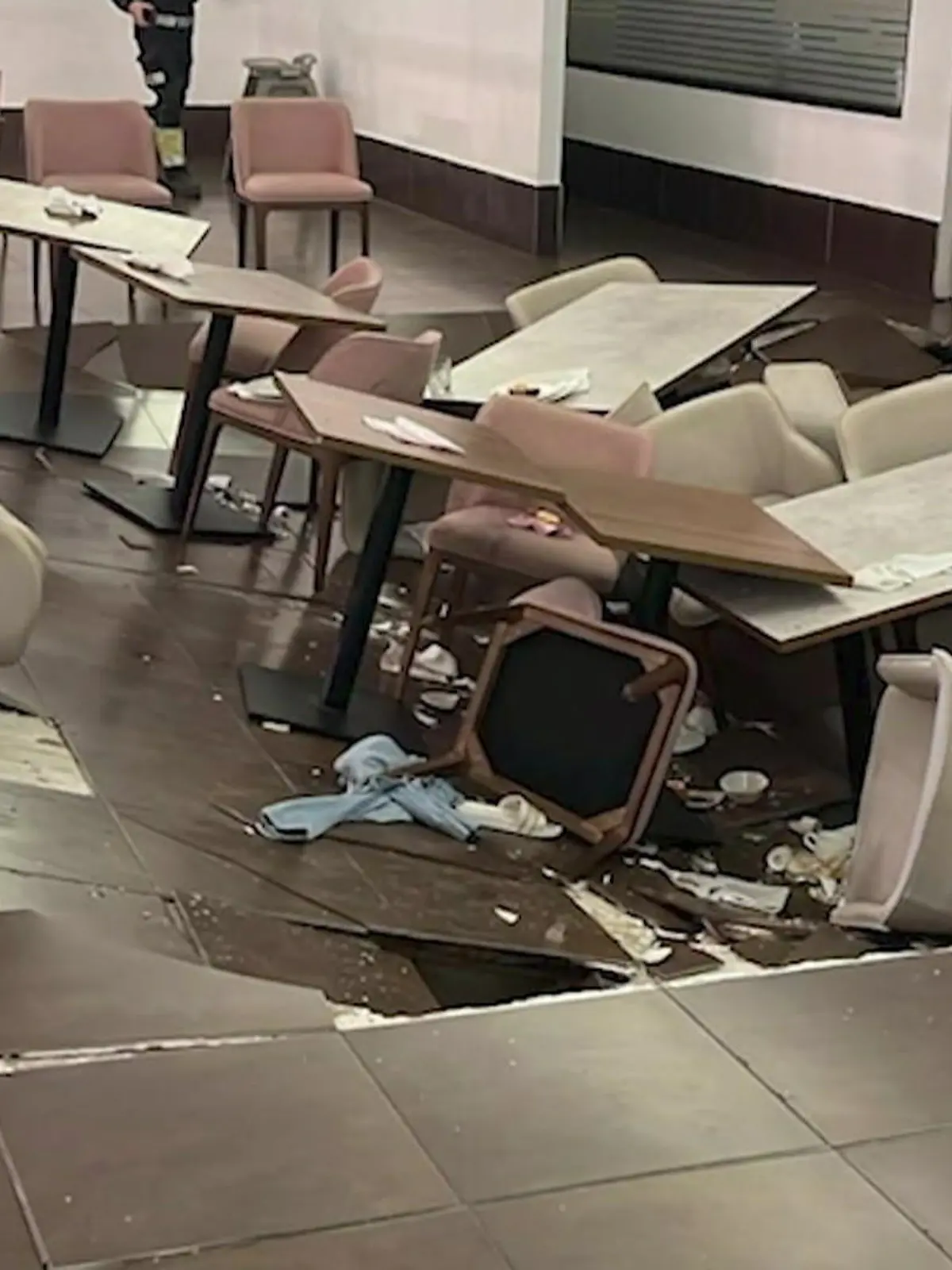 Bild zu: "In Mallorca-Hotel stürzt der Boden ein"