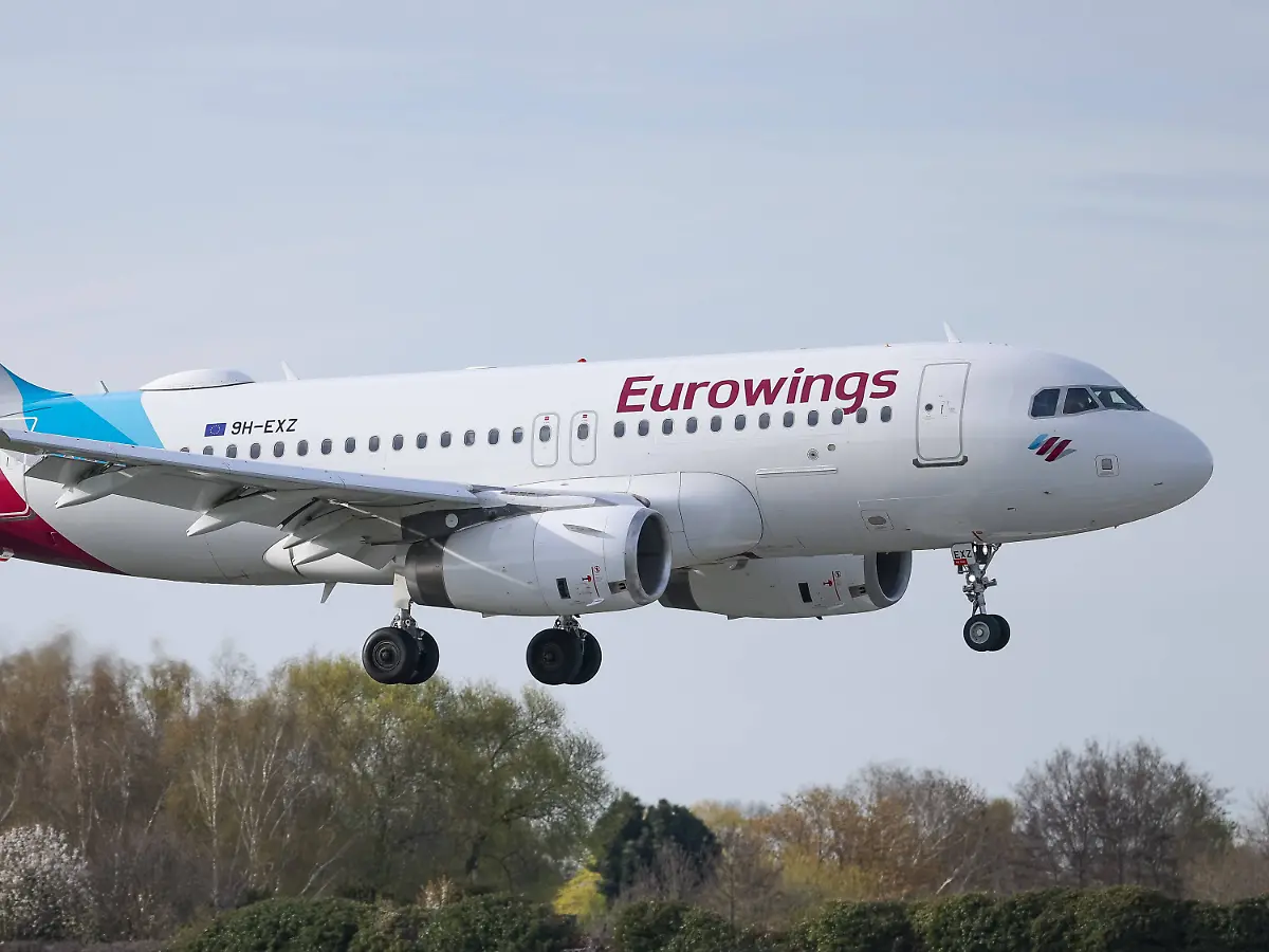 elfbar elfa kaufen Triebwerk-Ausfall bei Eurowings-Flieger? Flugzeug muss wohl in Hamburg  notlanden