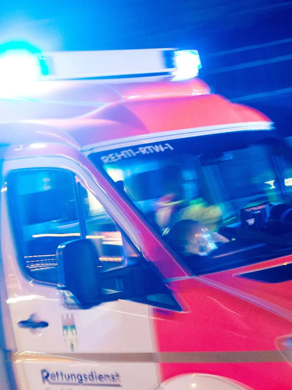 Bild zu: "Kleinflugzeug stürzt bei Aachen ab – zwei Tote "