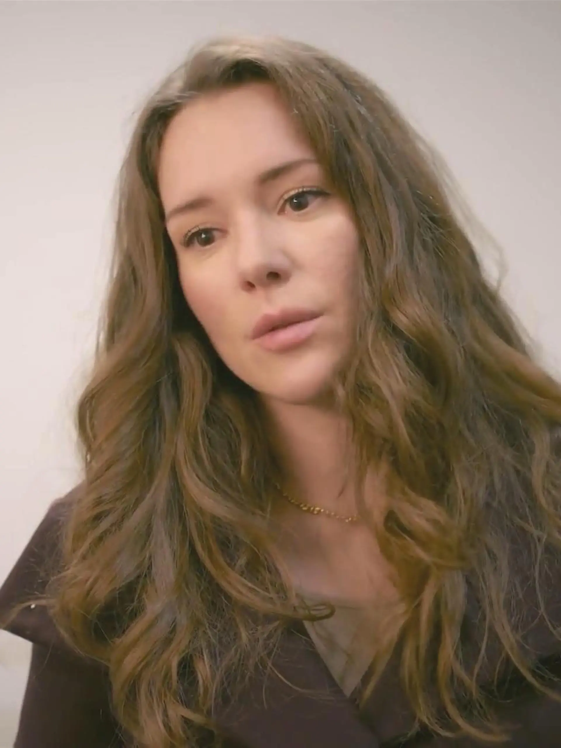 Bild zu: "Emma taucht überraschend bei Nathalie auf"