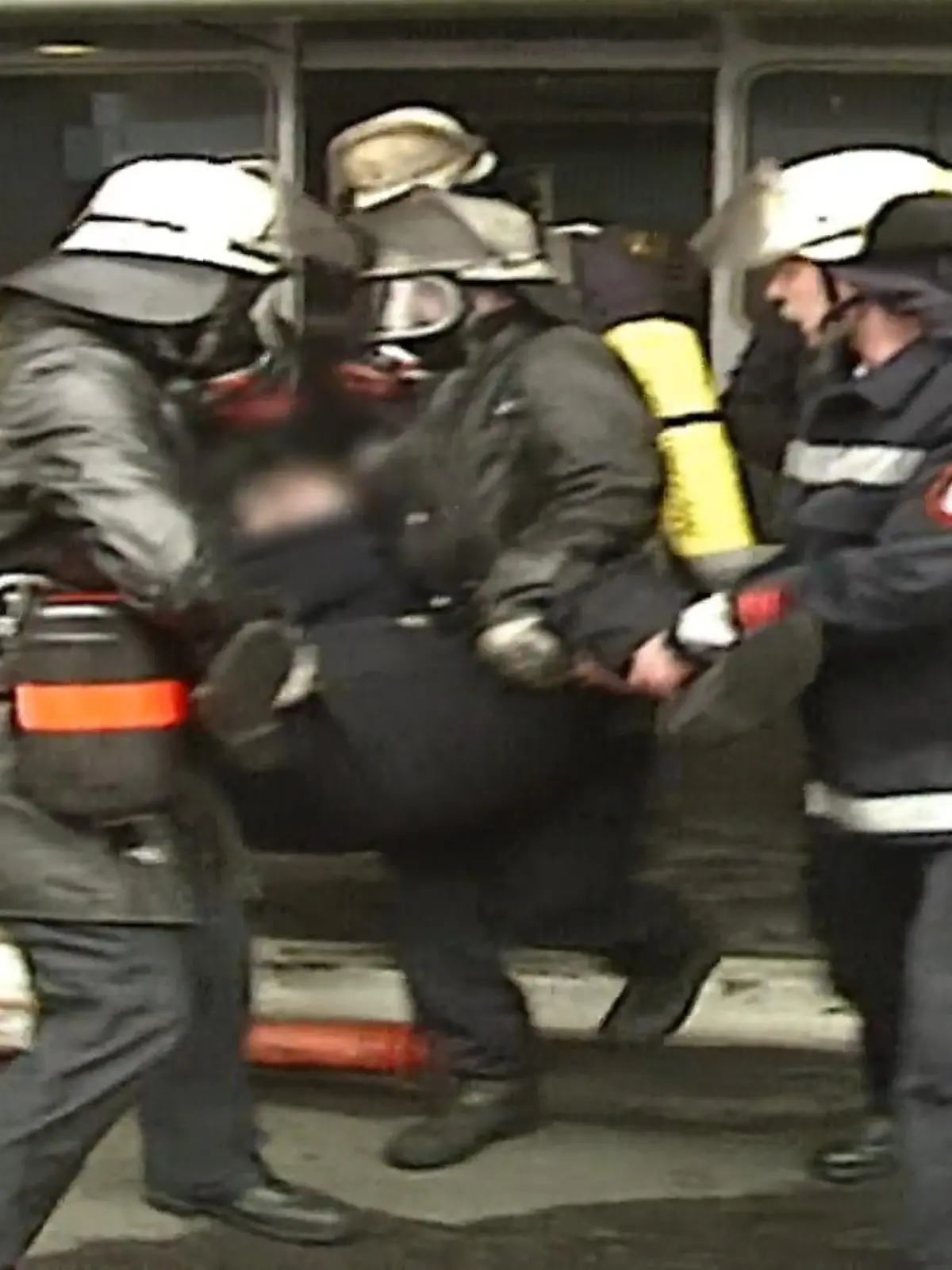 Bild zu: "Flughafenbrand mit 17 Toten jährt sich zum 30. Mal"