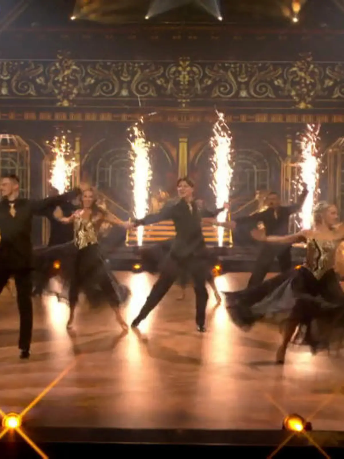 Bild zu: "Glanz, Glamour, große Show: Der Profi-Tanz funkelt nach der Osterpause"