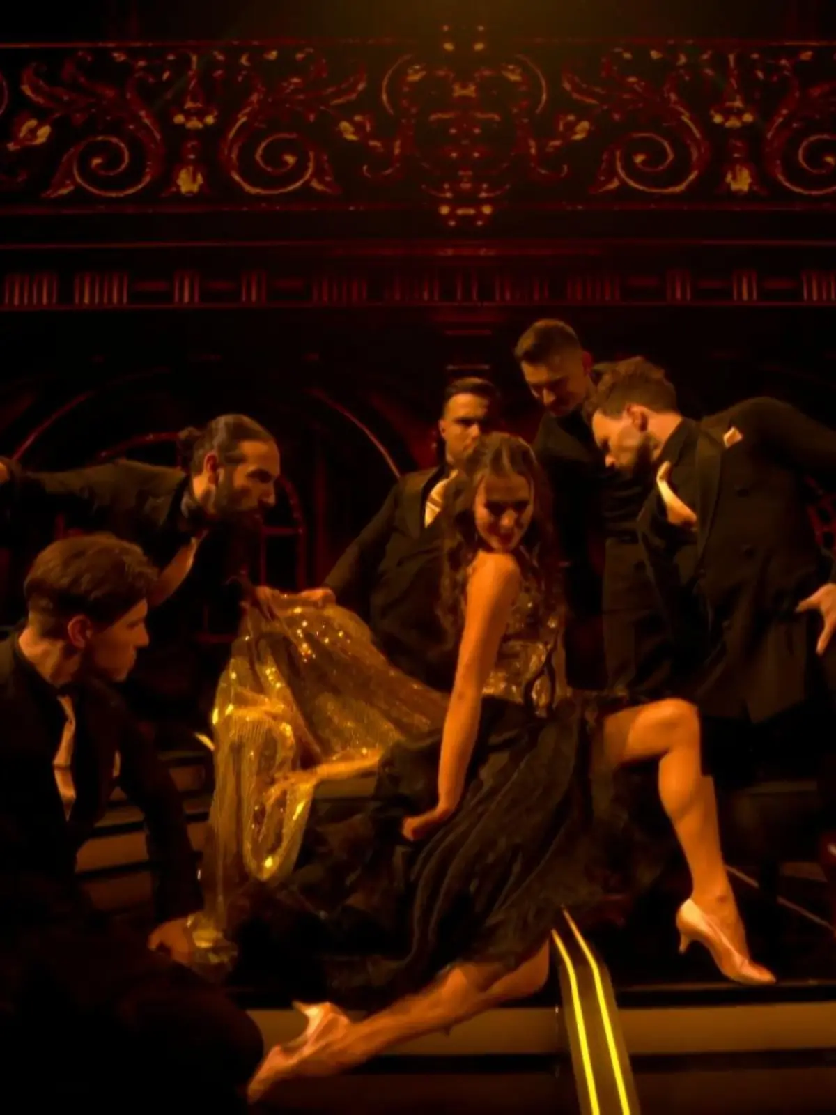 Bild zu: "Die Profis verzaubern im Opening zu Show 5"