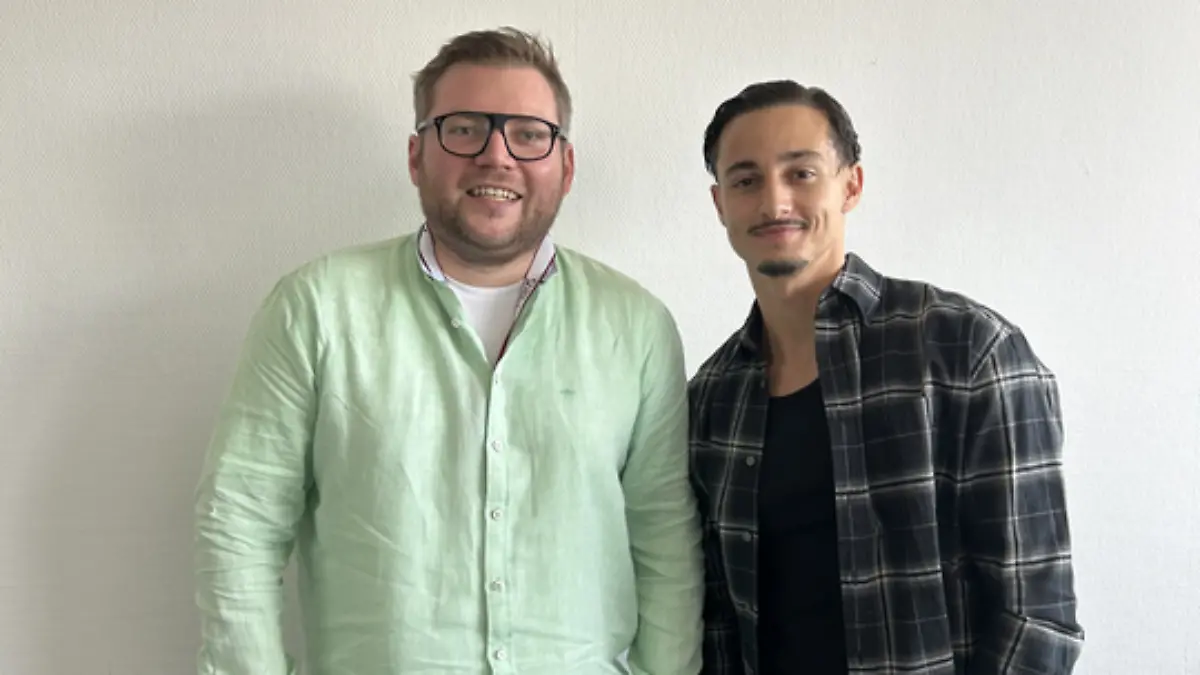 Zwei Hertha-BSC-Fans unter sich: RTL-Reporter Kai Franzke Jr. traf Milano bei den „Let’s Dance“-Proben zum Interview.