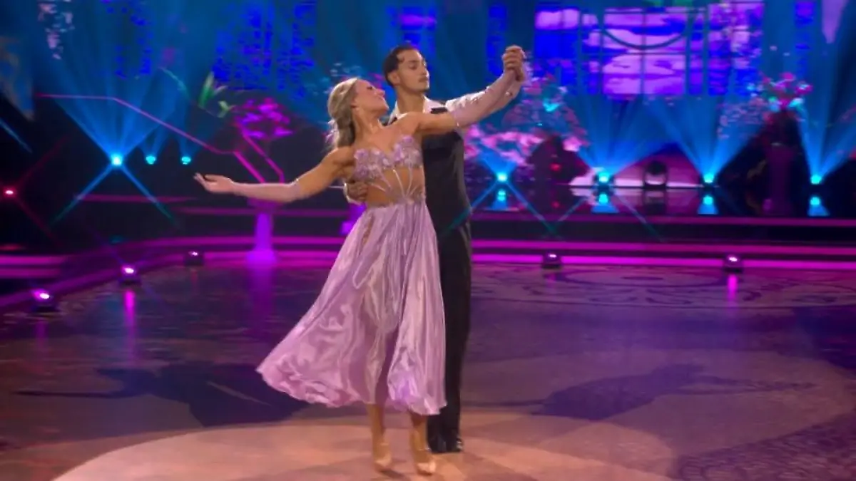 Milano zeigt beim Slowfox seine weiche Seite Er verzaubert auf dem „Let’s Dance“-Parkett