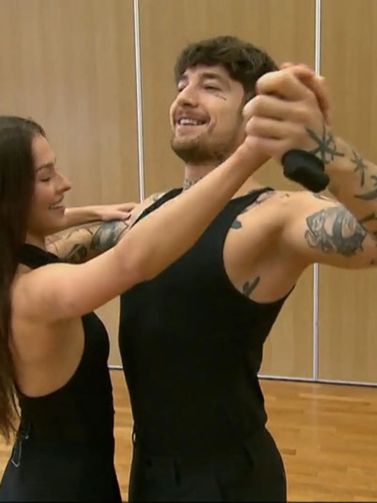 Bild zu: "Wiener Walzer unter Druck: Finden Willi und Patricija als Liebespaar wirklich in den Tanz?"