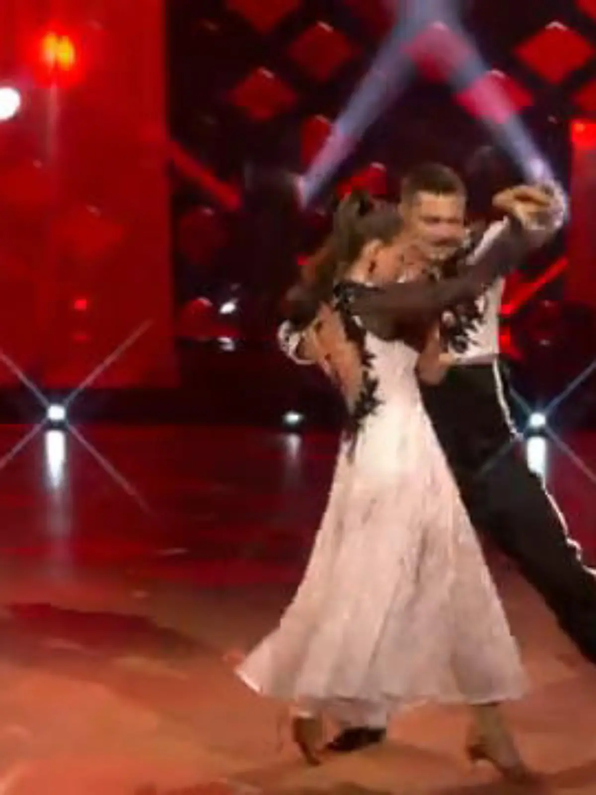 Bild zu: "Feuriger Paso Doble: Kann Bibi mit Zsolt jetzt die nötige Power auf das Parkett bringen?"