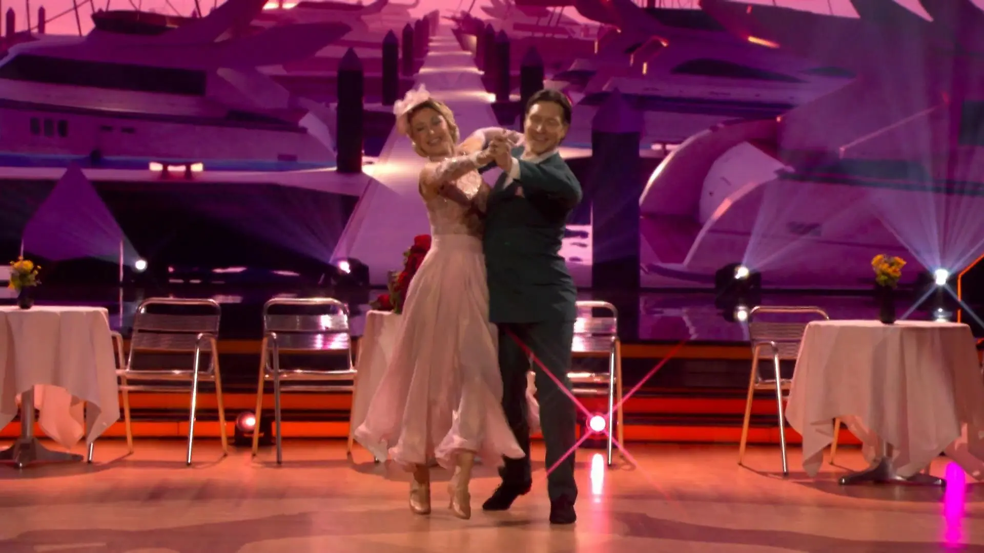 Anna-Carina Woitschack zeigt einen fast perfekten Slowfox Let’s Dance 2026