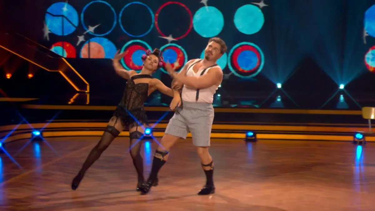 Gustav Schäfer begeistert mit dem Charleston „Let’s Dance“-Juror Llambi ganz überrascht