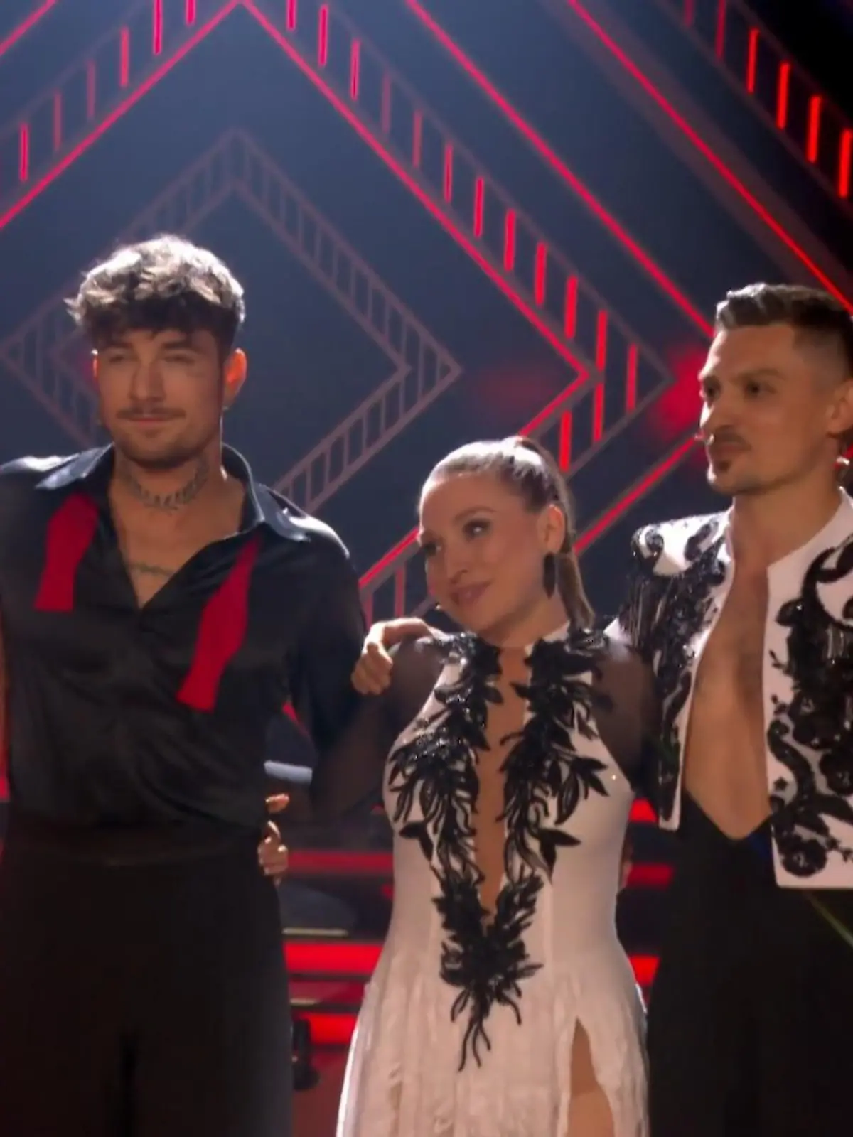 Bild zu: "Für Bibi Heinicke endet die Tanzreise"