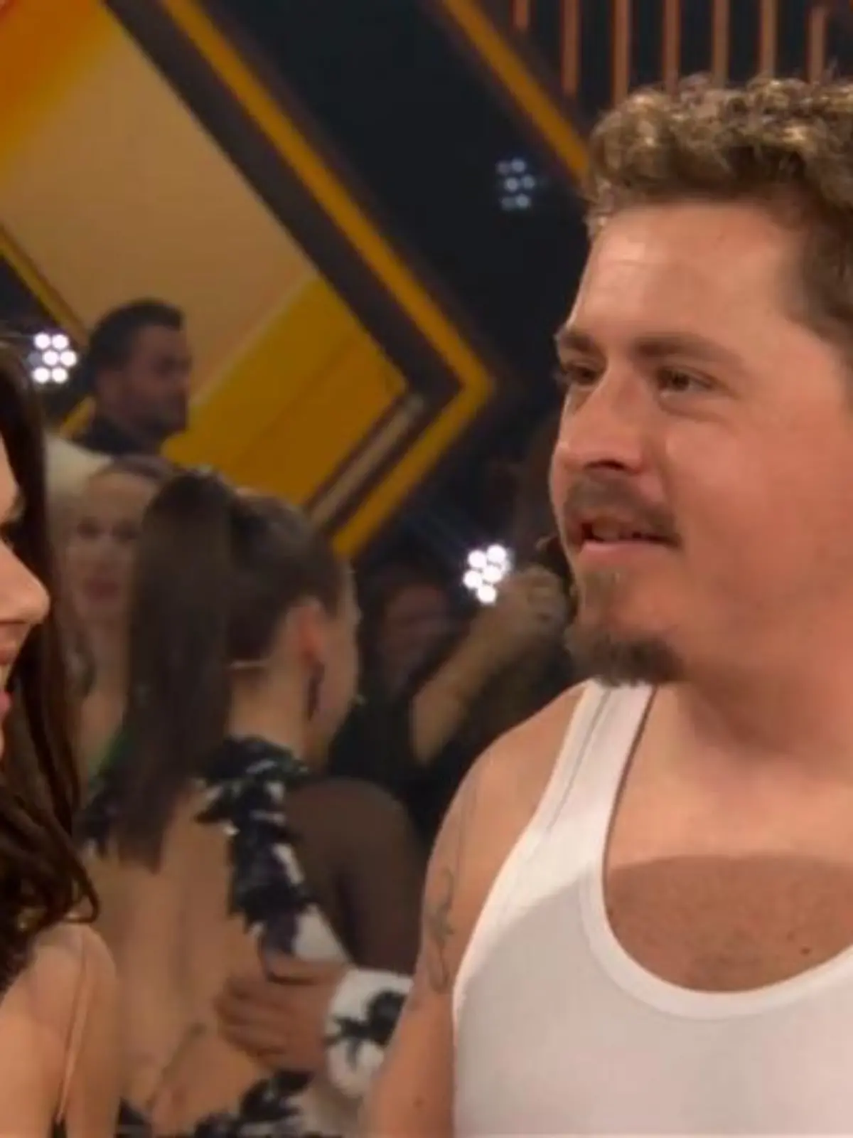 Bild zu: "Gustav Schäfer traf erst kurz vor seinem „Let’s Dance”-Auftritt in Köln ein!"