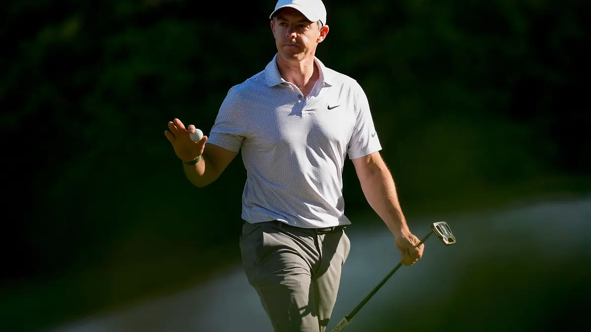 Rory McIlroy steht beim Masters in August nach einer sensationellen Runde vor der Titelverteidigung.