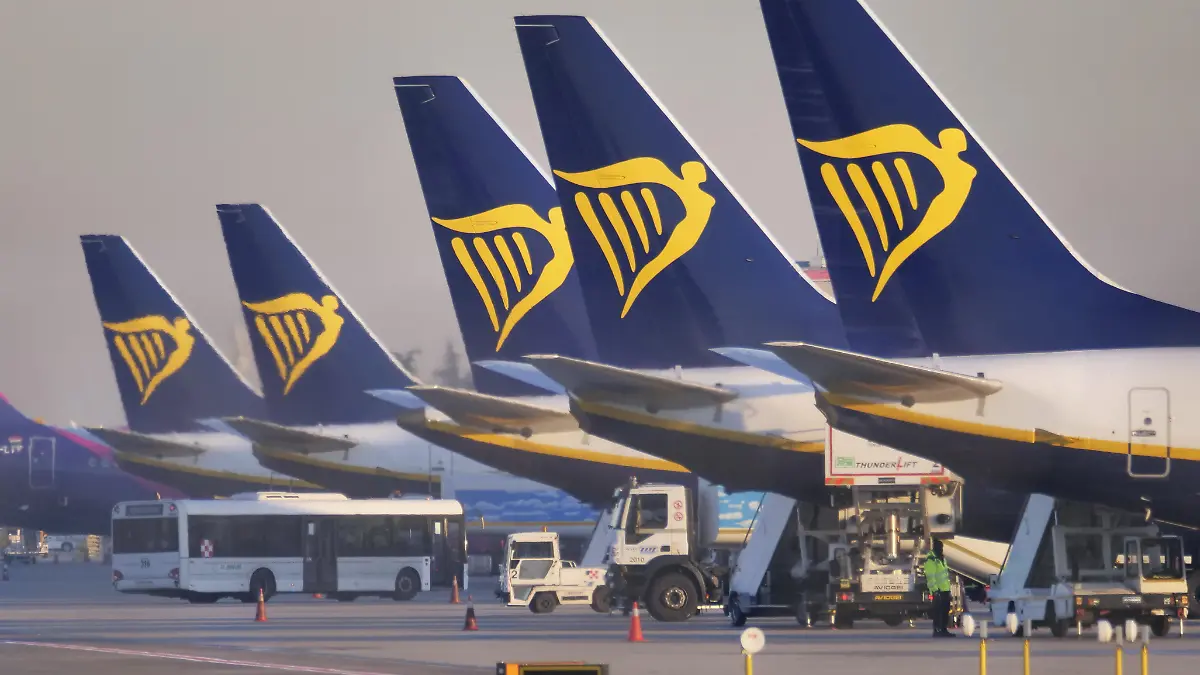 Rising operating costs and supply uncertainties are pushing airlines, especially low-cost ones, to reduce capacity and connections