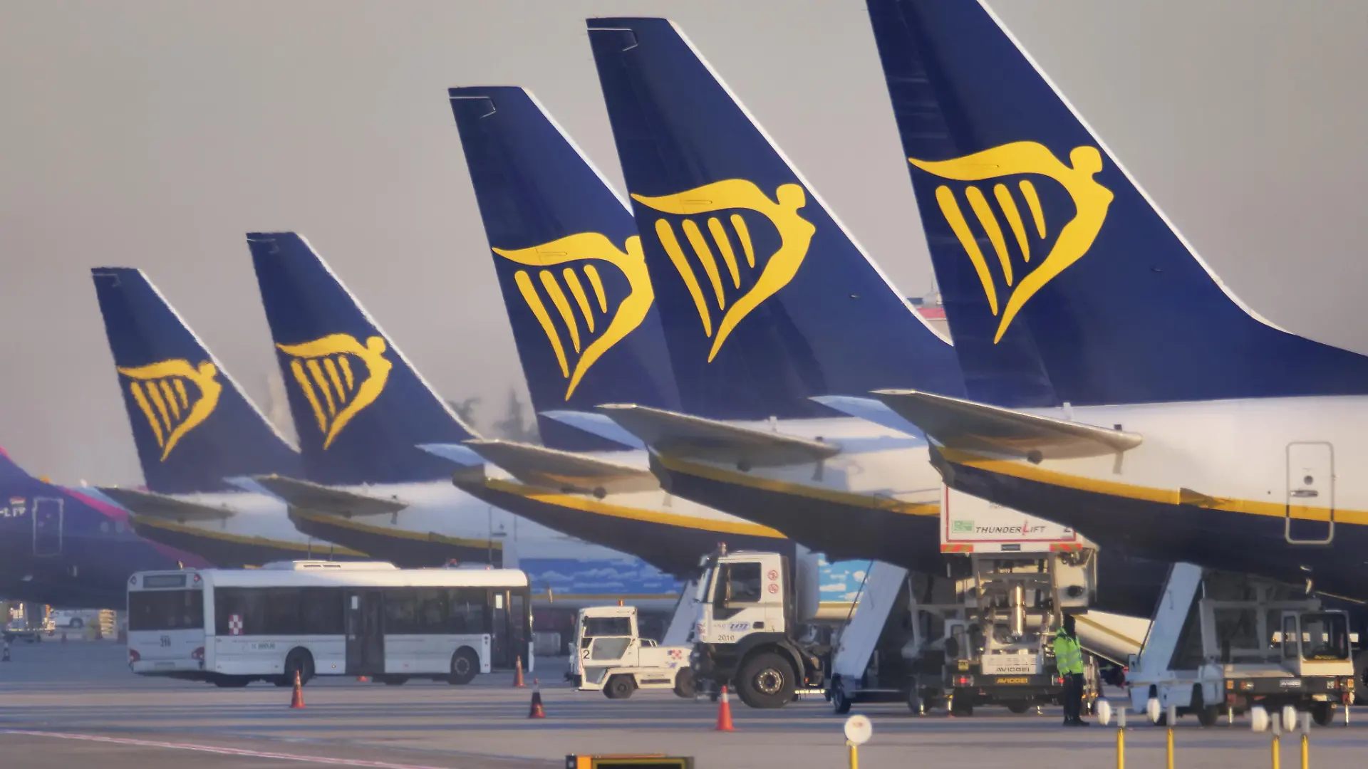 Rising operating costs and supply uncertainties are pushing airlines, especially low-cost ones, to reduce capacity and connections