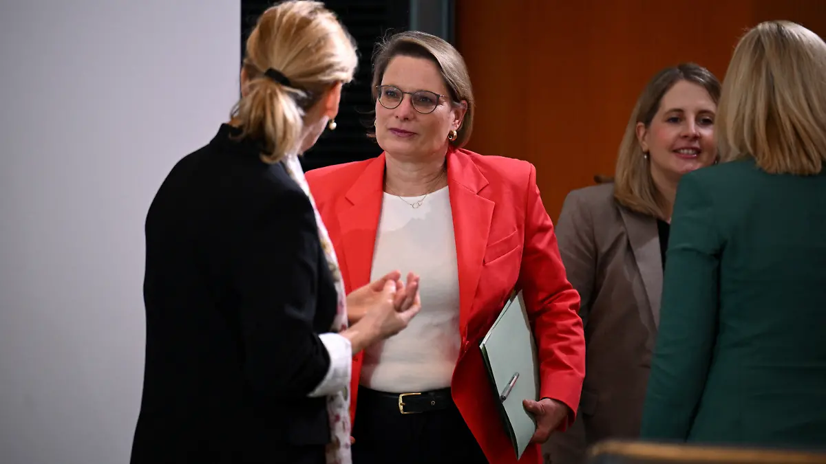 German Justice Minister Stefanie Hubig on the day of a cabinet meeting at the Chancellery in Berlin, Germany March 25, 2026. REUTERS/Annegret Hilse
