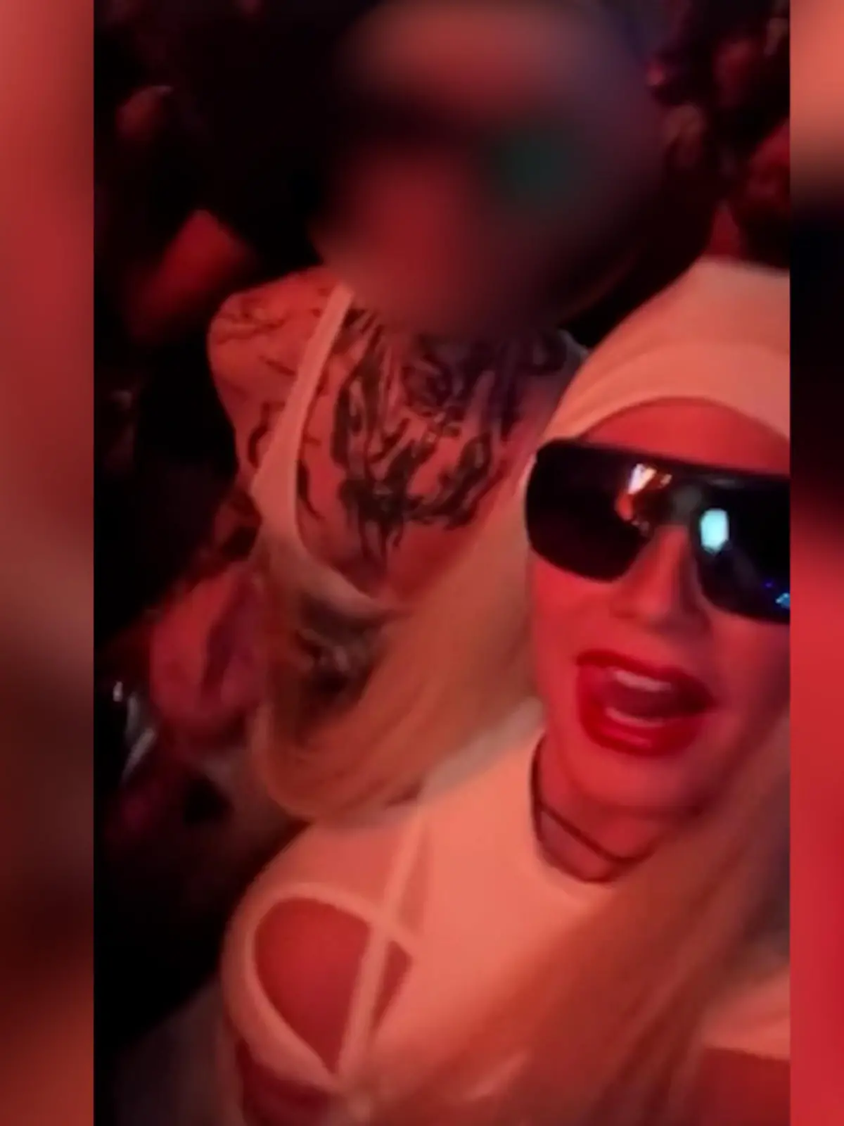 Bild zu: "Sexy Partnerlook! Heidi Klum heizt Festival ein – aber NICHT mit Tom"