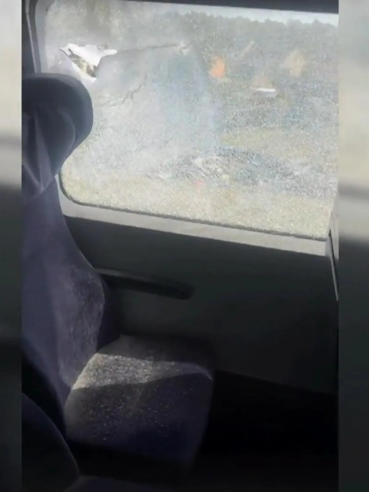 Bild zu: "Oberleitung fällt auf ICE nach Halle"