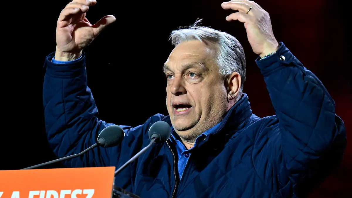 Hungary's Prime Minister Viktor Orban attends the electoral campaign closing rally of the governing Fidesz in Budapest, Hungary, Saturday, April 11, 2026. (AP Photo/Denes Erdos)