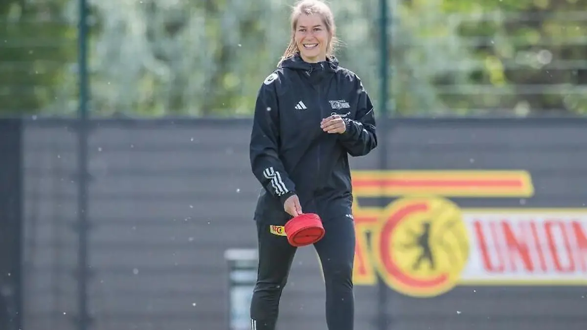 Fußball-Geschichte! SIE trainiert jetzt als erste Frau einen Bundesligaverein Marie-Louise Eta übernimmt Union Berlin