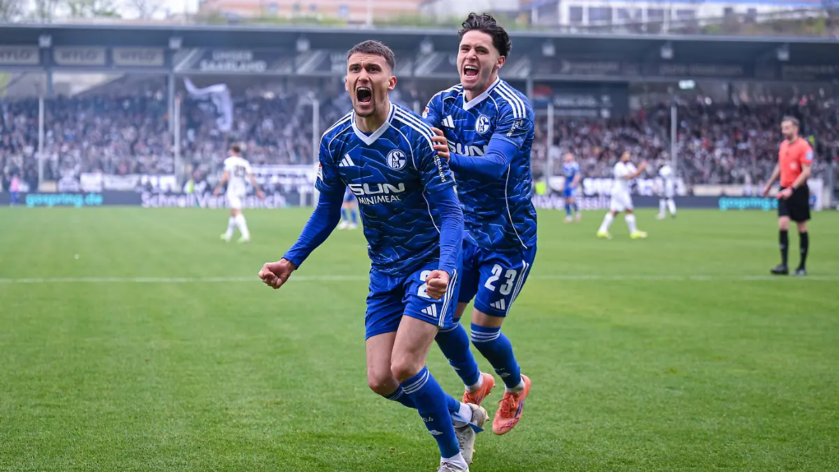 Macht S04 den Aufstieg klar? Das Topspiel der 2. Bundesliga FC Schalke 04 gegen Fortuna Düsseldorf läuft LIVE bei NITRO im TV