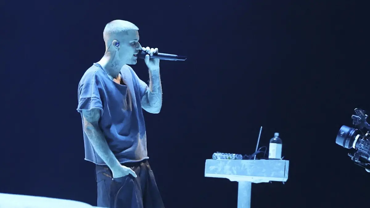 Indio, CA Canadian singer Justin Bieber is seen delivering a high-energy performance on day two of weekend one at the 2026 Coachella Valley Music and Arts Festival in Indio, California.
Pictured: Justin Bieber
BACKGRID USA 11 APRIL 2026
BYLINE MUST READ: action press / The Daily Stardust / BACKGRID