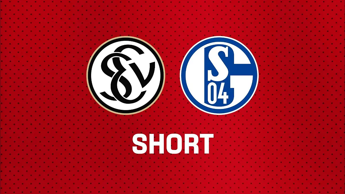 In Unterzahl: Schalke siegt im Spitzenspiel