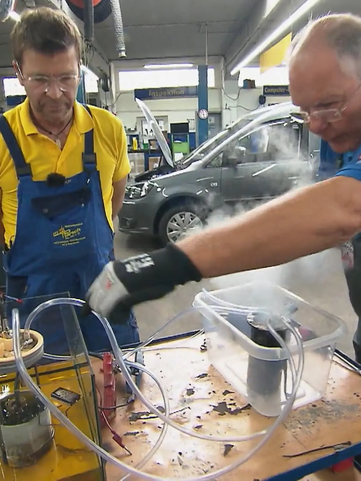 Bild zu: "Reicht der Blick auf den Kraftstofffilter schon aus?"