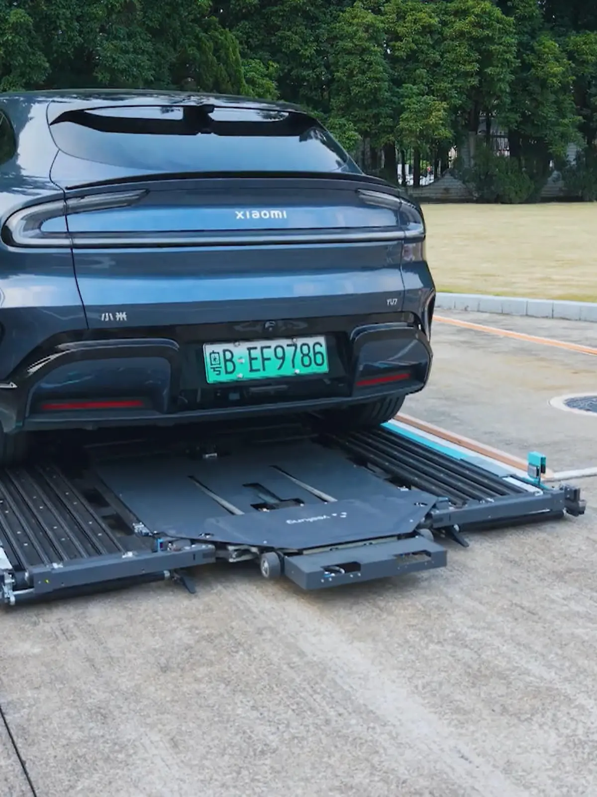 Bild zu: "Die Zukunft des Parkens: In Shenzhen zeigt Martin, wie Autos ganz allein einparken"