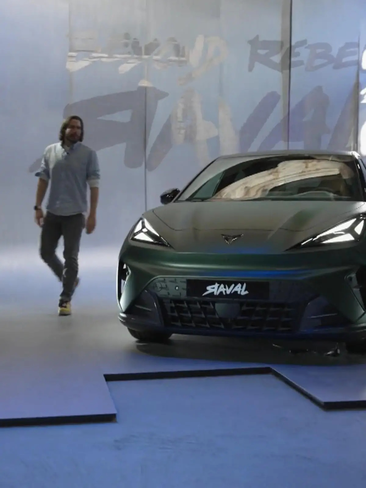 Bild zu: "Der Cupra Raval soll elektrisch, urban und bezahlbar angreifen"