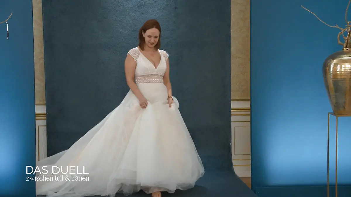 Haut dieses Kleid Jenny – und sogar Hannes – jetzt endlich um? Ganz viel Tüll