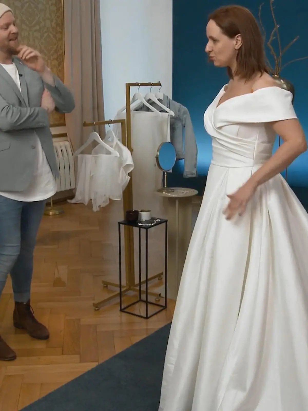 Bild zu: "Kann er Jenny mit seinen Kleidern doch noch ganz anders packen?"