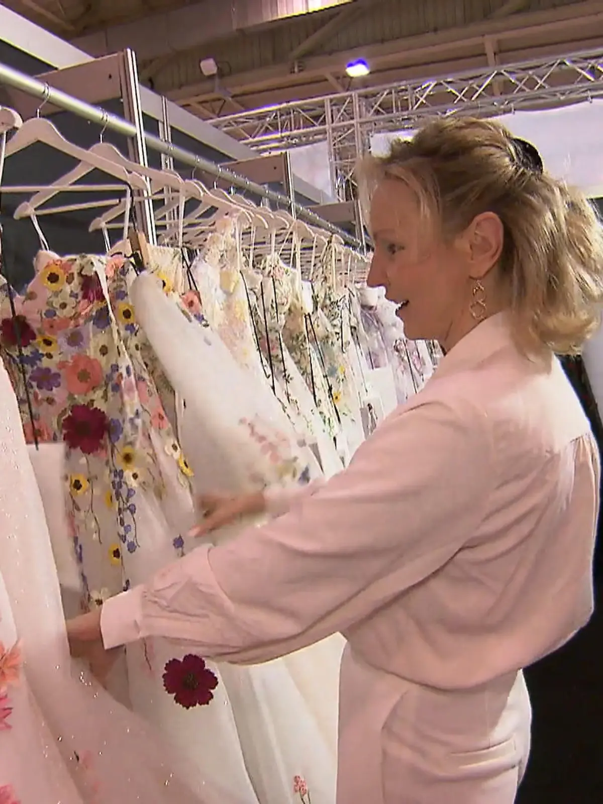 Bild zu: "Statt Kleider zu suchen, präsentiert sie jetzt selbst"